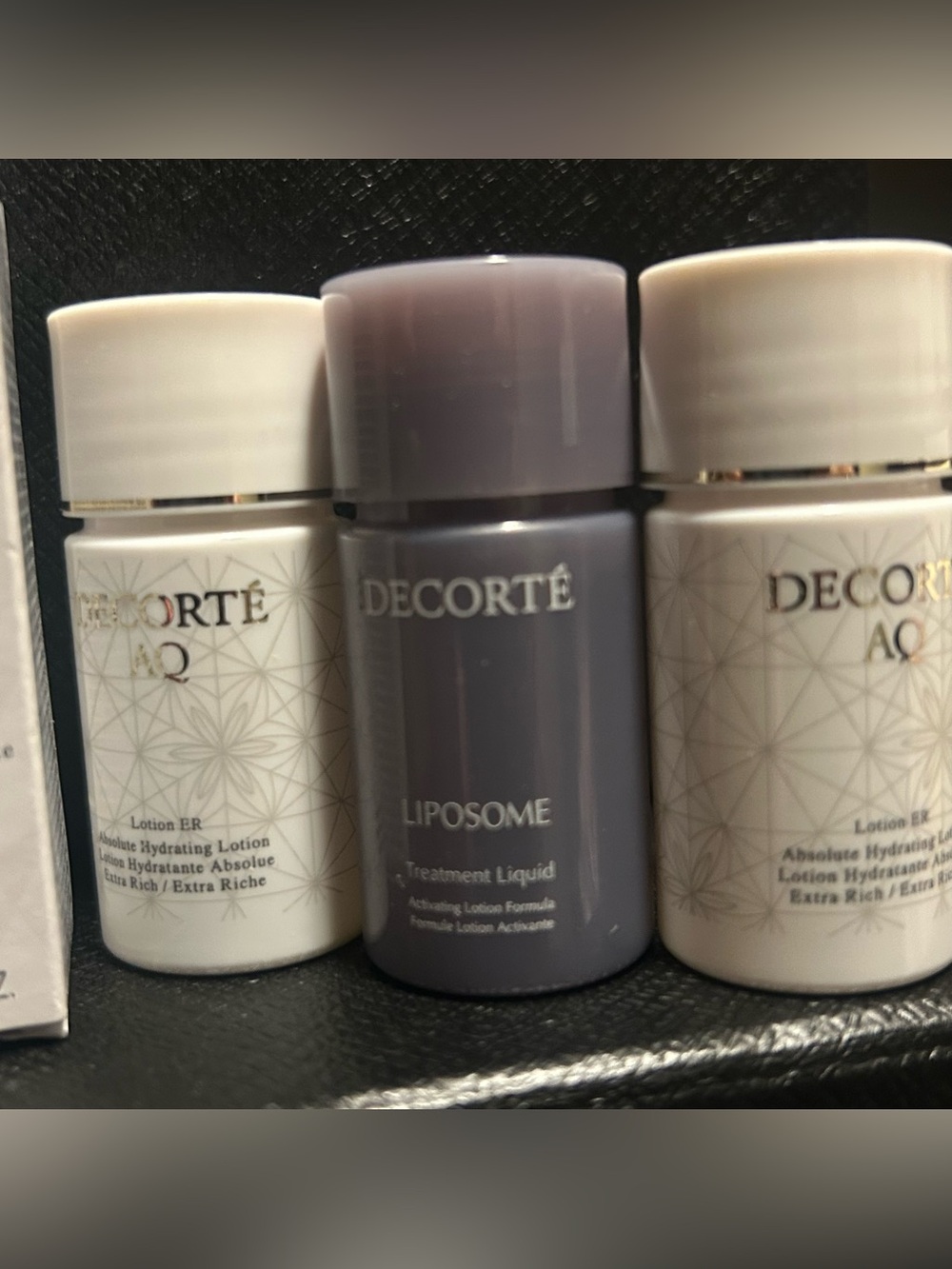 DECORTÉ AQ Absolute Brightening Emulsion + Liposome + Hydrating Lotion Set 9 Pc - Picture 6 of 10